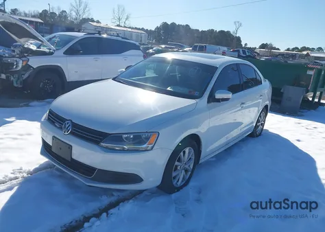 2014 Volkswagen Jetta 1.8T Se z USA, uszkodzony, nr VIN 3VWD07AJ0EM439864